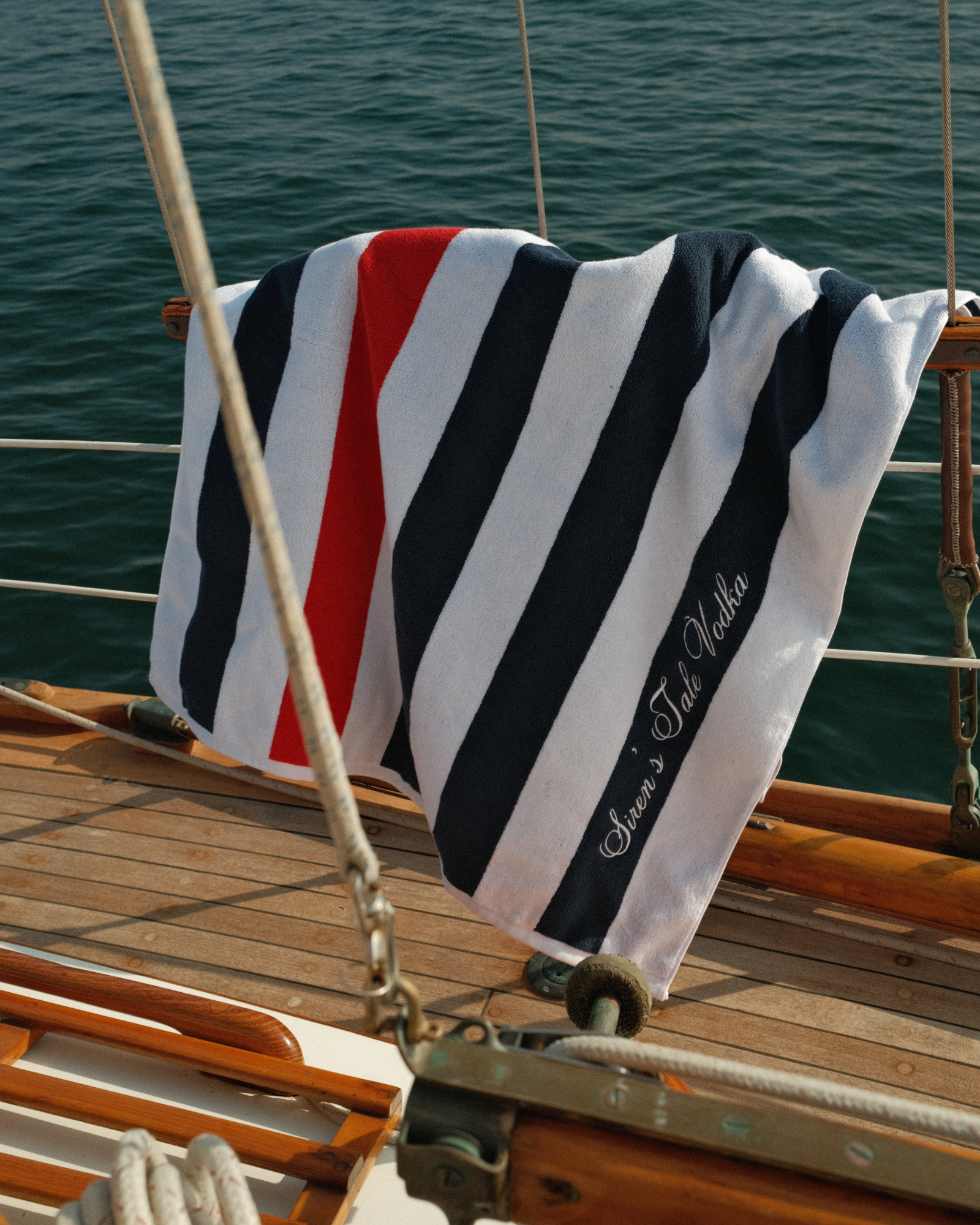 RESORT TOWEL